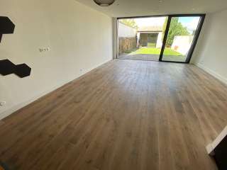 Bureaux et commerces 4 pièces