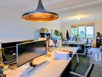 Bureaux et commerces 11 pièces