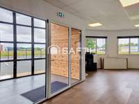 Bureaux et commerces 4 pièces