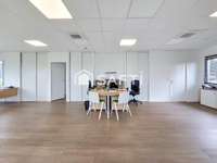Bureaux et commerces 4 pièces