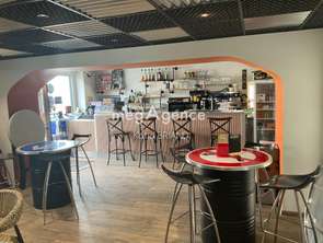 Vente Bureaux et commerces 200 m&sup2;Simplé