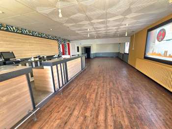 Bureaux et commerces 7 pièces