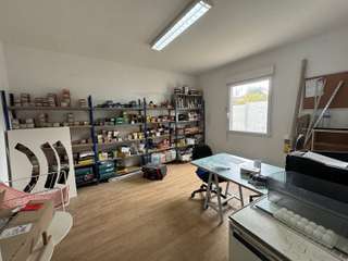 Bureaux et commerces 5 pièces