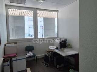 Bureaux et commerces 7 pièces