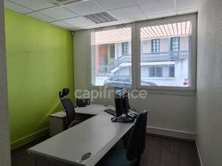 Bureaux et commerces 7 pièces