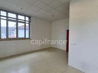 Bureaux et commerces 11 pièces