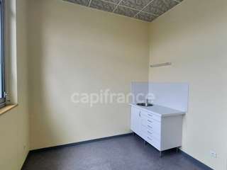 Bureaux et commerces 11 pièces