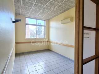 Bureaux et commerces 11 pièces
