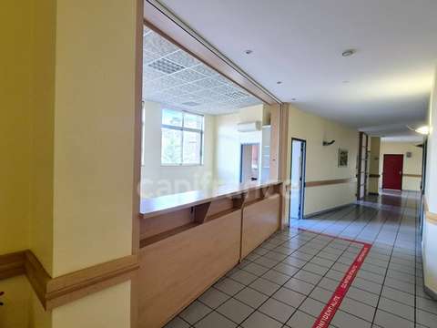 Bureaux et commerces 11 pièces