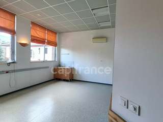 Bureaux et commerces 11 pièces