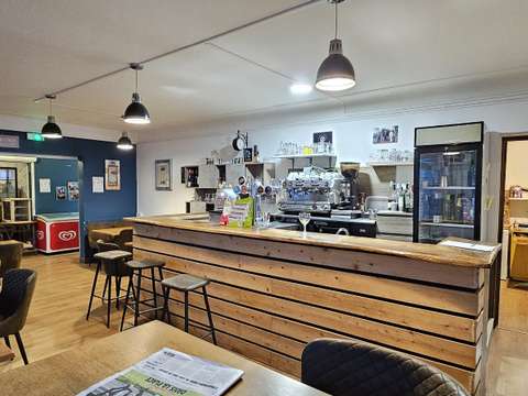 Bureaux et commerces 12 pièces Thiberville 27