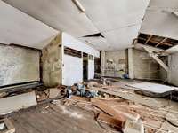 Bureaux et commerces 4 pièces