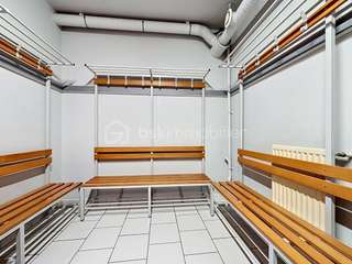 Bureaux et commerces 4 pièces