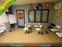 Bureaux et commerces 4 pièces Bureaux et commerces 4 pièces