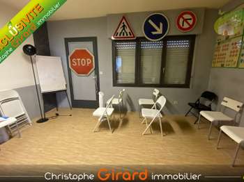 Bureaux et commerces 4 pièces Bureaux et commerces 4 pièces