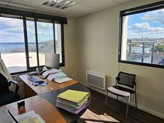 Bureaux et commerces 12 pièces