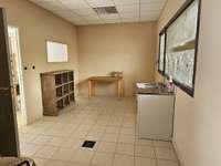 Bureaux et commerces 2 pièces