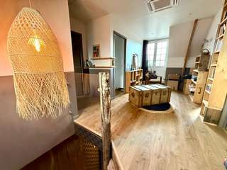 Bureaux et commerces 6 pièces