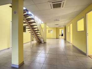 Vente Bureaux et commerces 300 m&sup2;Trémuson