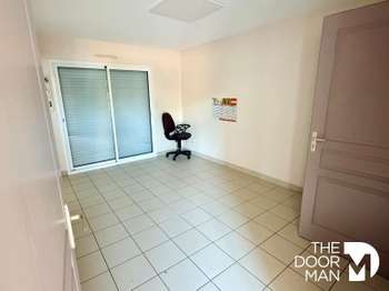 Bureaux et commerces 7 pièces