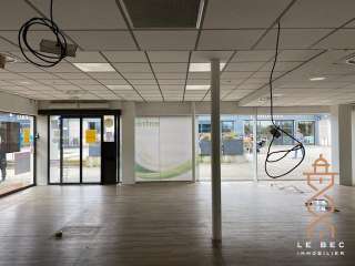 Bureaux et commerces 6 pièces