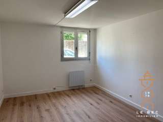 Bureaux et commerces 5 pièces