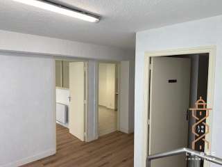 Bureaux et commerces 5 pièces