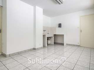 Bureaux et commerces 6 pièces