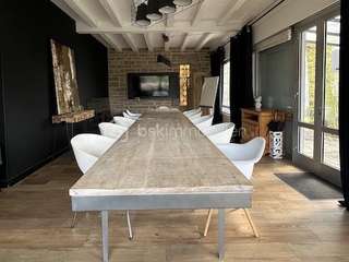 Bureaux et commerces 9 pièces