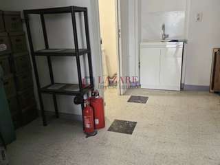 Bureaux et commerces 4 pièces