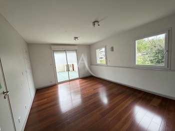 Vente Bureaux et commerces 68 m&sup2;Verrières-en-Anjou