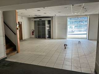 Bureaux et commerces 4 pièces
