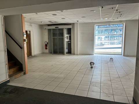 Bureaux et commerces 4 pièces
