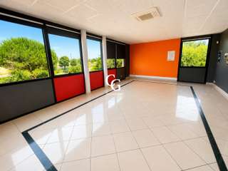 Bureaux et commerces 30 pièces Bureaux et commerces 30 pièces