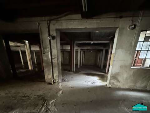 Bureaux et commerces 14 pièces