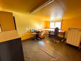 Bureaux et commerces 4 pièces
