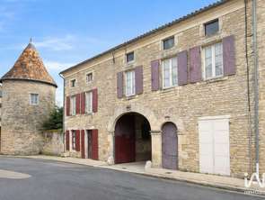 Vente Bureaux et commerces 142 m&sup2;Villefagnan