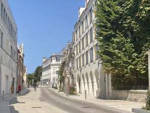 Vente Bureaux et commerces 100 m&sup2;Villeneuve-les-salines