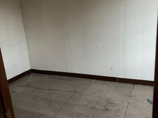 Bureaux et commerces 7 pièces