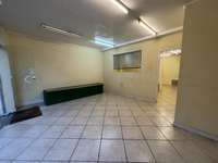 Bureaux et commerces 4 pièces