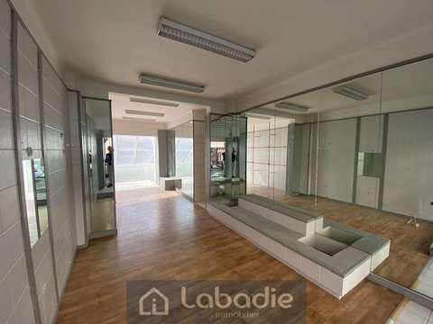 Bureaux et commerces Vire 14