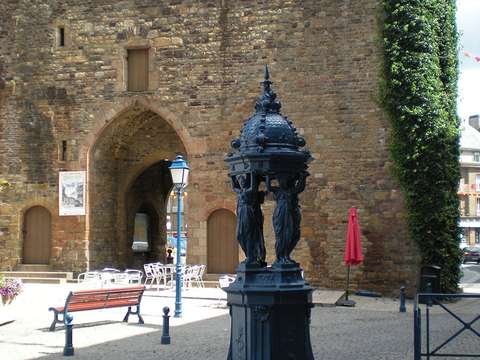 Bureaux et commerces Vire 14