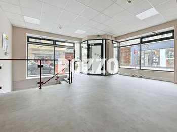 Bureaux et commerces 4 pièces