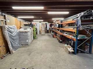 Bureaux et commerces 4 pièces