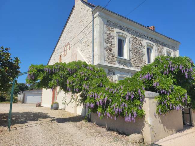 Maison 5 pièces 180 m² · à Bécon-les-Granits · 180 m² · 508 400 €