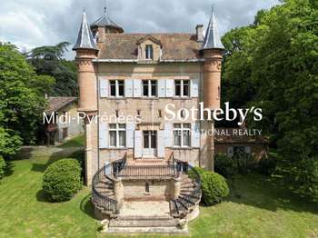 Maison 8 pièces 302 m² · à Cadours · 302 m² · 980 000 €