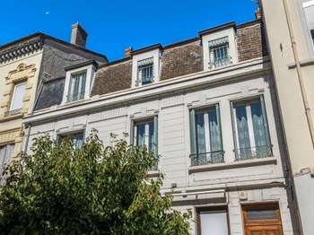 Maison 9 pièces 200 m² · à Caluire-Et-Cuire · 200 m² · 899 000 €