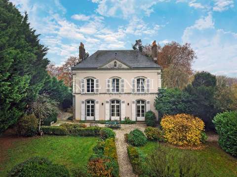 Demeure d'exception 7 pièces Évron 53