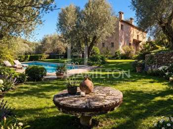 Maison 4 pièces 180 m² · à Le Rouret · 180 m² · 800 000 €