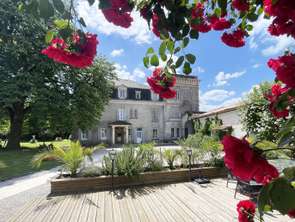 Vente Demeure d'exception 14 chambresMerpins